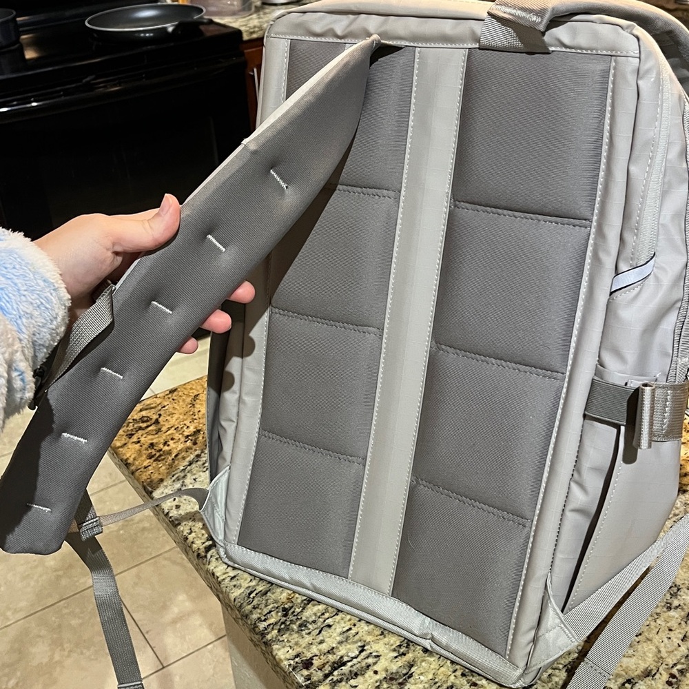The North Face Base Camp Voyager Backpack 26 L - Picture 6 of 11